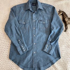 Wrangler pearl snap button denim western shirt 🐴